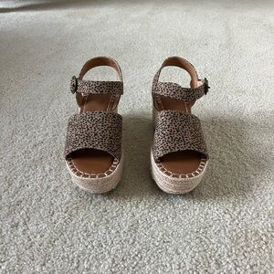 Women’s leopard print platform sandal